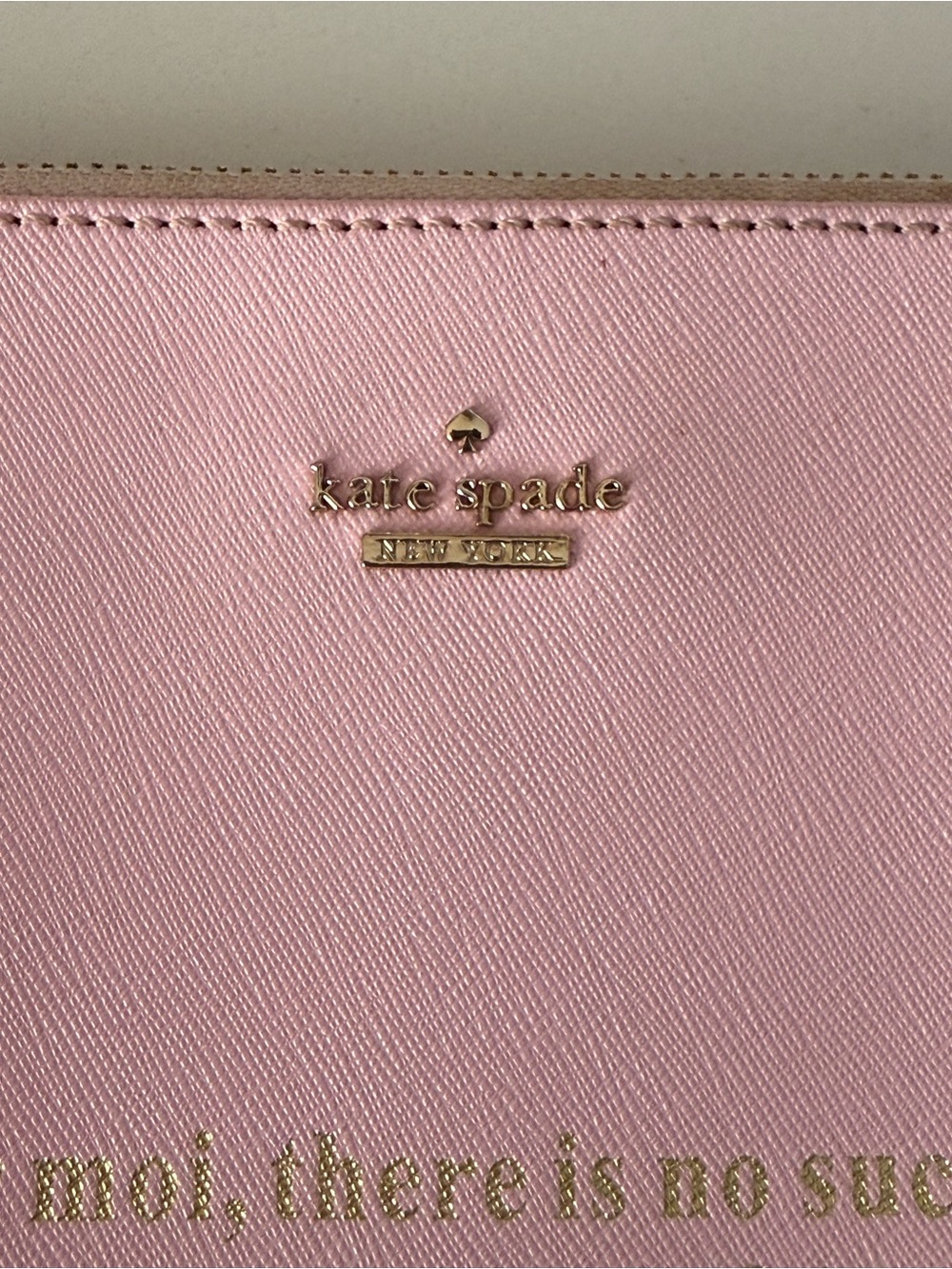 kate spade x Disney Miss Piggy Fancy Friday leather wristlet - Picture 3 of 8